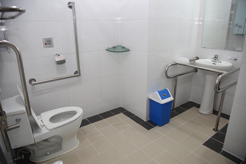 솔향관 장애인실 화장실 사진