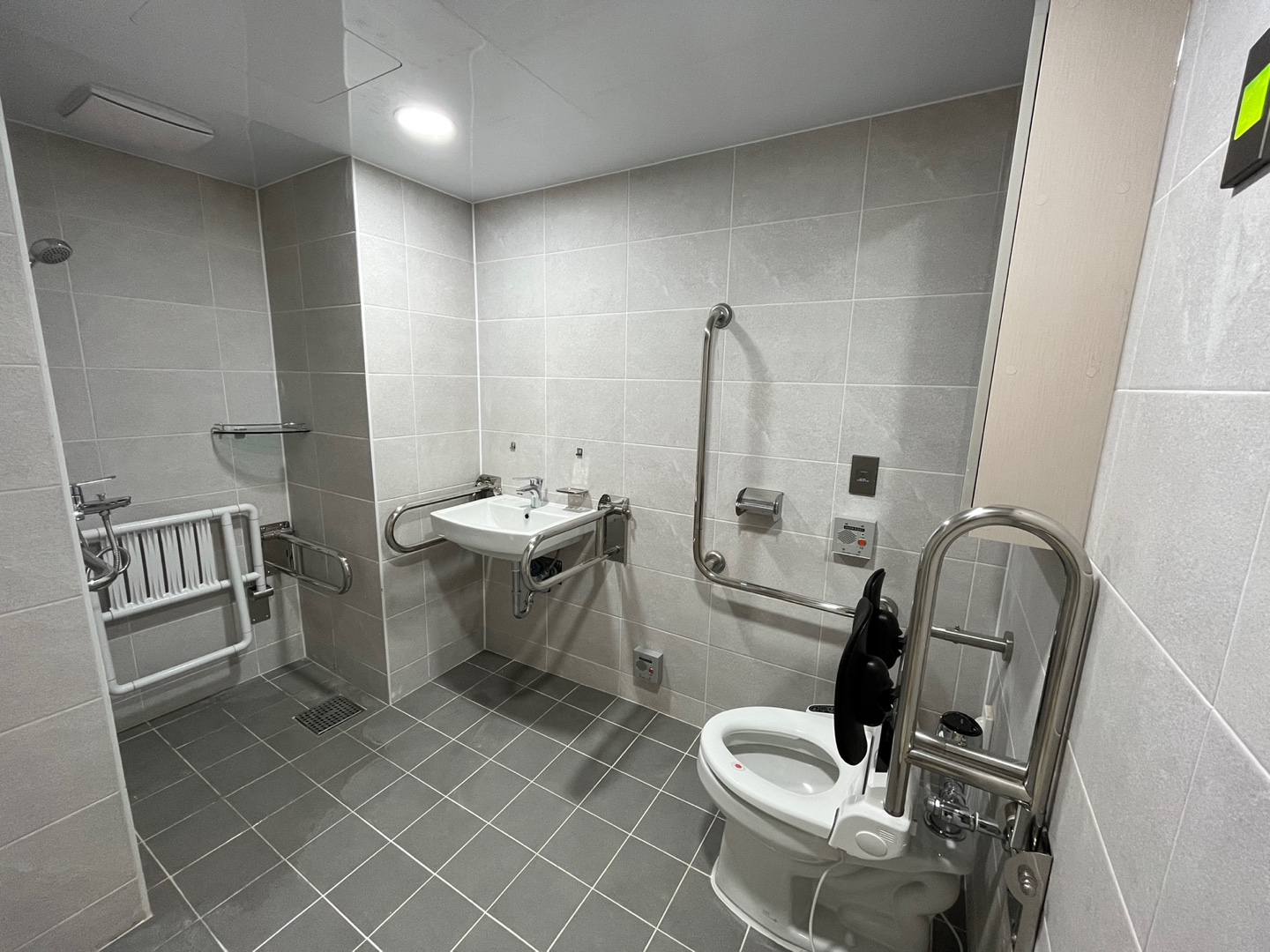 해송관 장애인실 화장실 사진